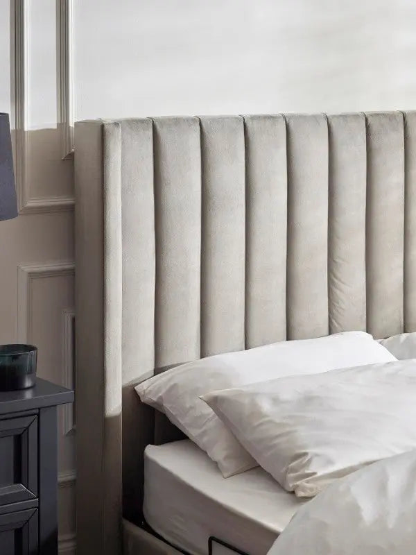 Clara Ottoman TV Bed 135cm - Light Grey Luxepalace