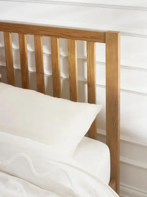 Coxmoor 150cm Bed - Oak Luxepalace