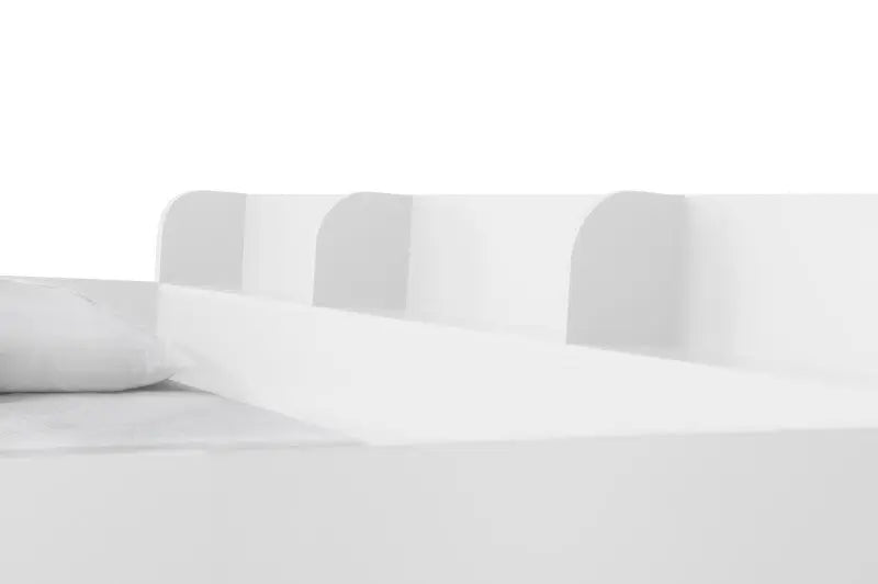 Domino Triple Sleeper White Luxepalace