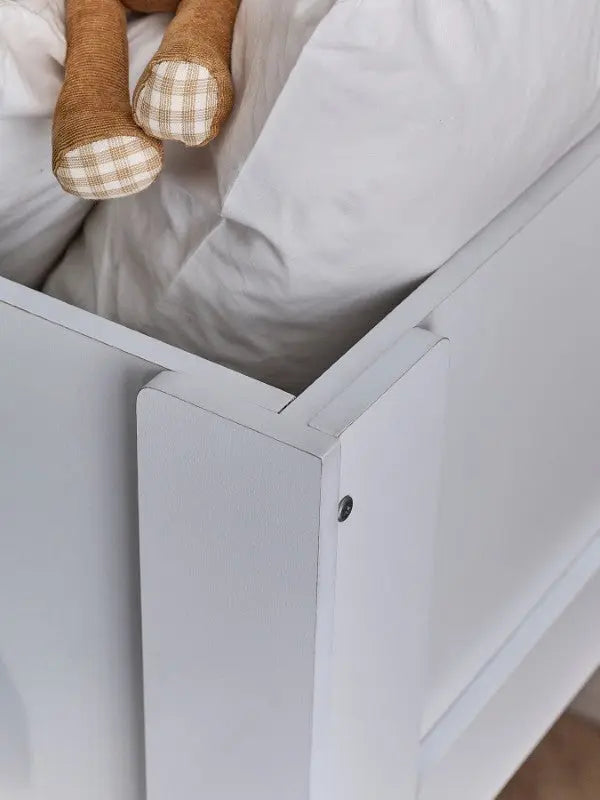 Otis Midsleeper - All White Luxepalace