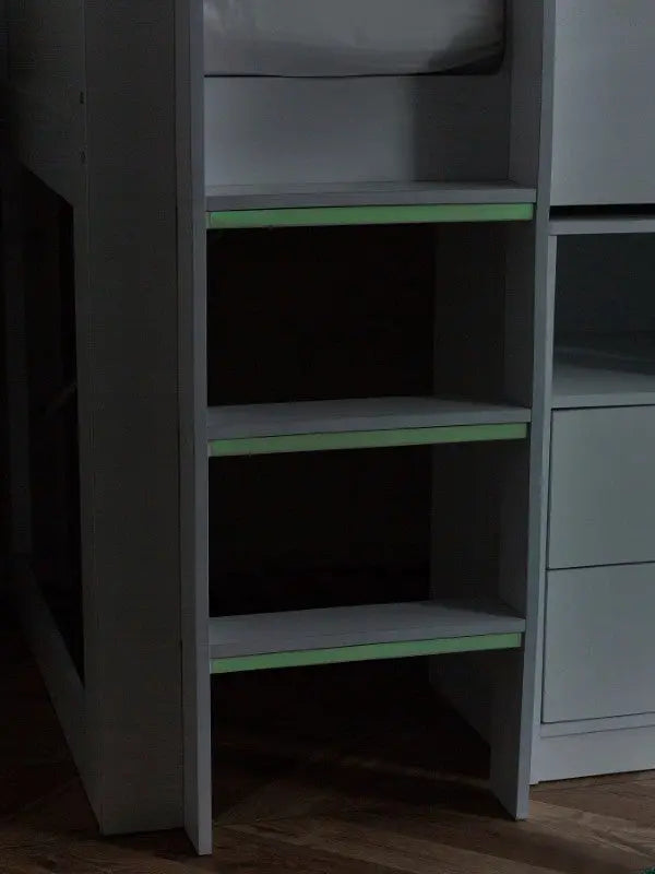 Otis Midsleeper - All White Luxepalace